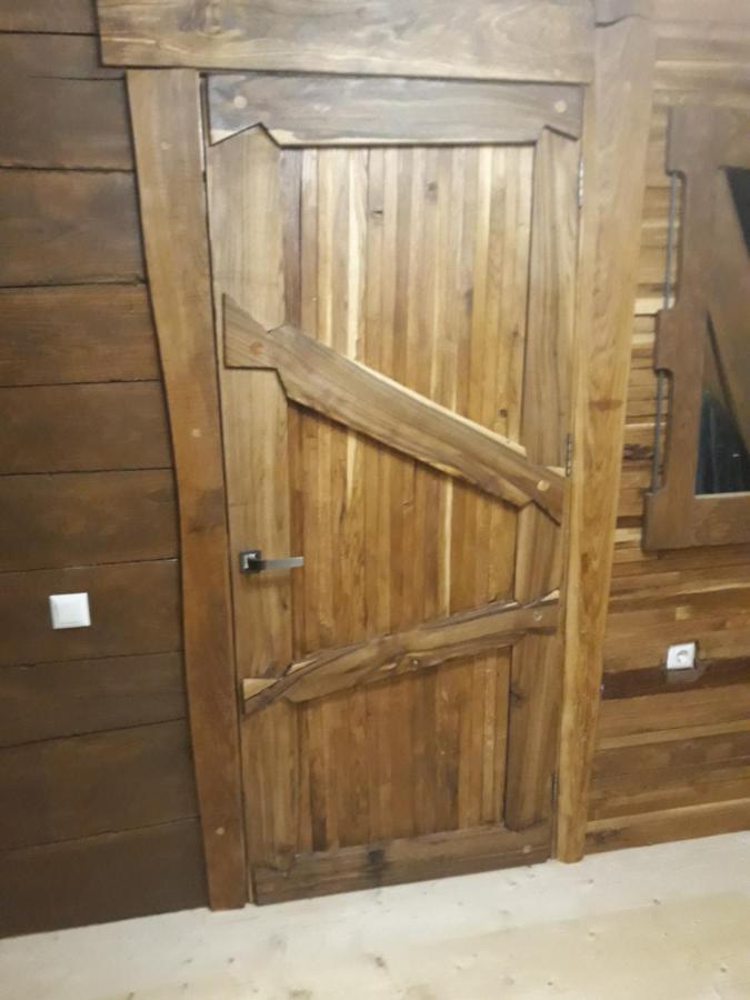 팔리아니츠야 Oak House 아파트 외부 사진