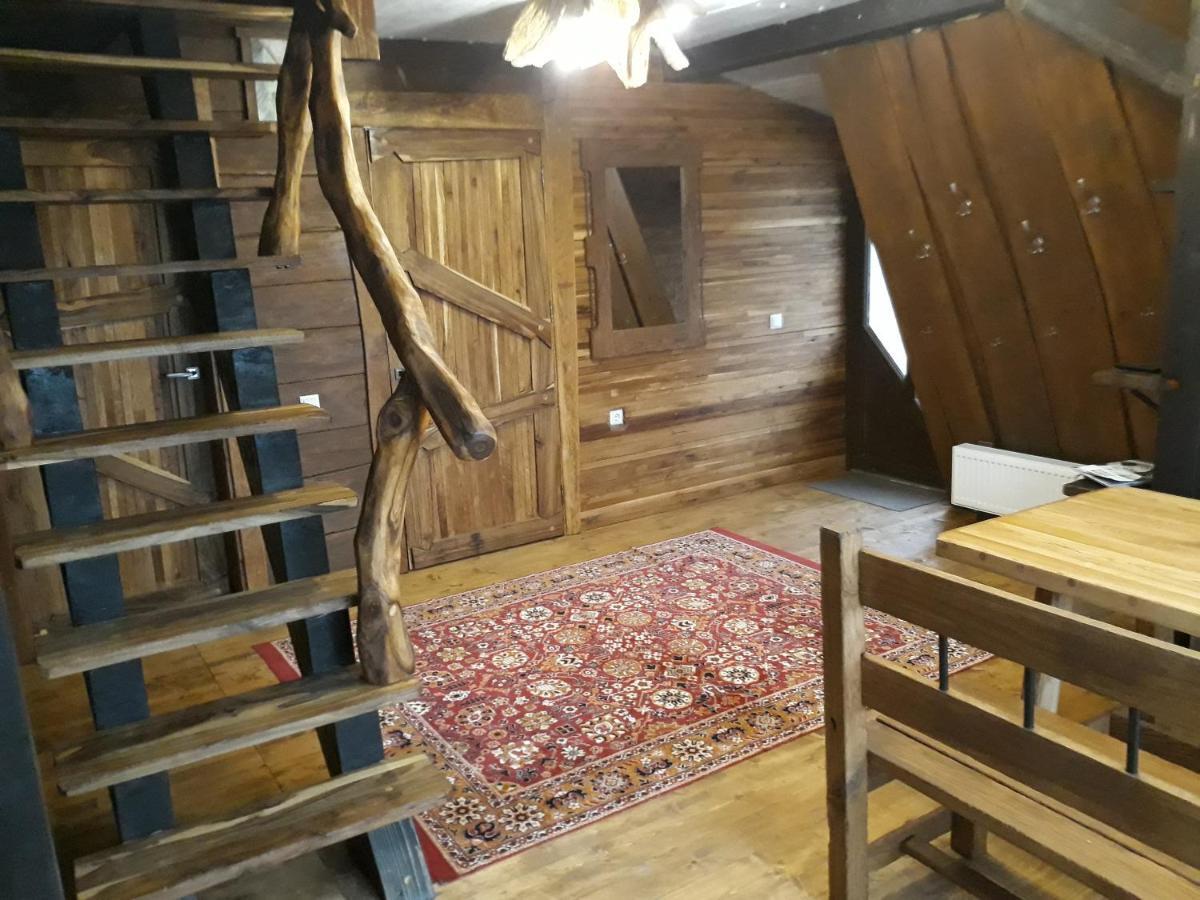 팔리아니츠야 Oak House 아파트 외부 사진